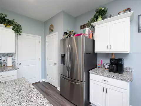 Kitchen - 9019 Waxwing Way, Parrish, FL 34219 photo 8 of 8