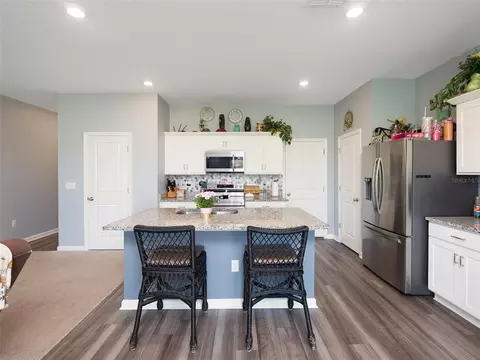 Kitchen - 9019 Waxwing Way, Parrish, FL 34219 photo 7 of 8