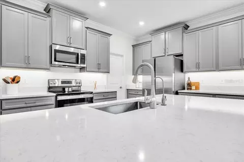 Kitchen - 14314 17th Ct E, Parrish, FL 34219 photo 6 of 13