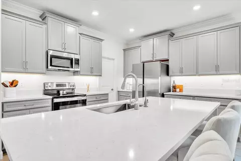 Kitchen - 14314 17th Ct E, Parrish, FL 34219 photo 13 of 13