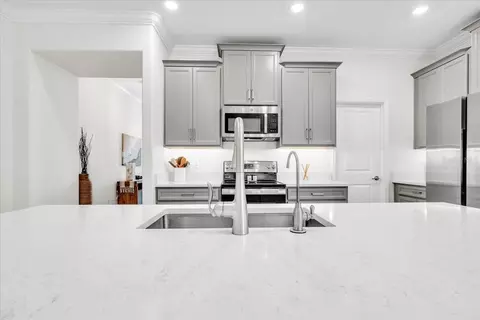 Kitchen - 14314 17th Ct E, Parrish, FL 34219 photo 7 of 13