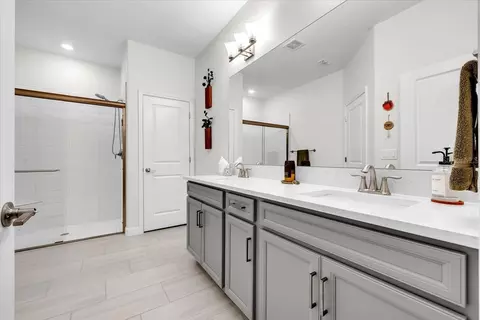 Bath - 14314 17th Ct E, Parrish, FL 34219 photo 4 of 7