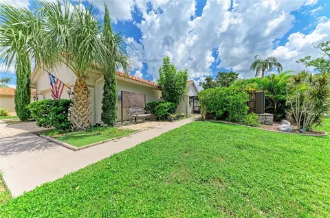 Exterior - 4907 Kilty Ct E, Bradenton, FL 34203 photo 10 of 12