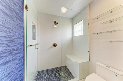 Bath - 4907 Kilty Ct E, Bradenton, FL 34203 photo 2 of 3