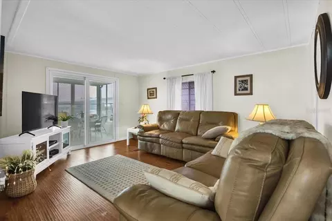 Living - 808 53rd Ave E #209, Bradenton, FL 34203 photo 2 of 3