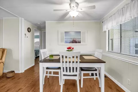Dining - 808 53rd Ave E #209, Bradenton, FL 34203 photo 1 of 2