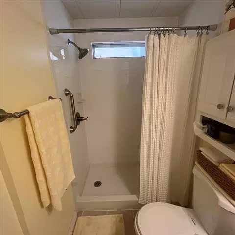 Bath - 808 53rd Ave E #209, Bradenton, FL 34203 photo 1 of 2
