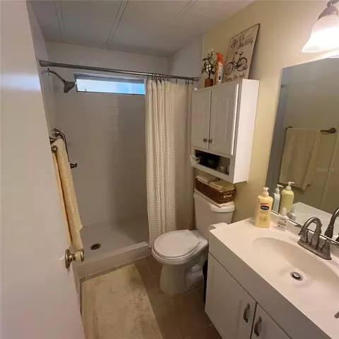 Bath - 808 53rd Ave E #209, Bradenton, FL 34203 photo 2 of 2