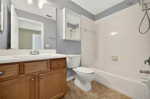 Bath - 11723 Tempest Harbor Loop, Venice, FL 34292 photo 1 of 2