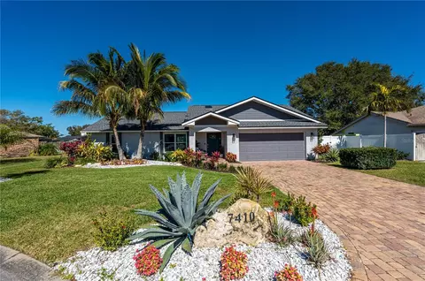 7410 2nd Ave NW, Bradenton, FL 34209