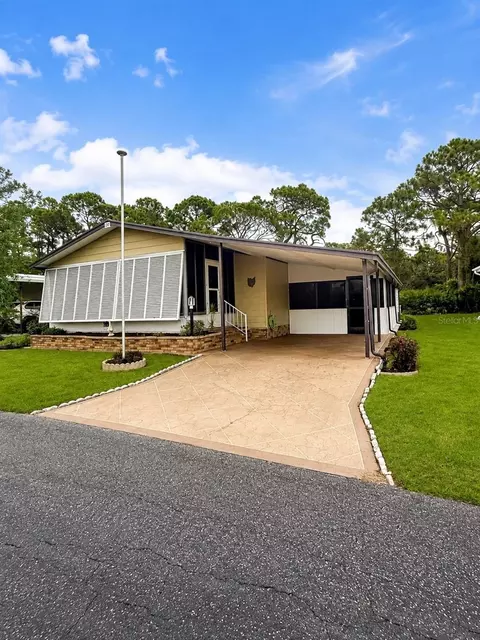 201 N Fiji Cir, Englewood, FL 34223