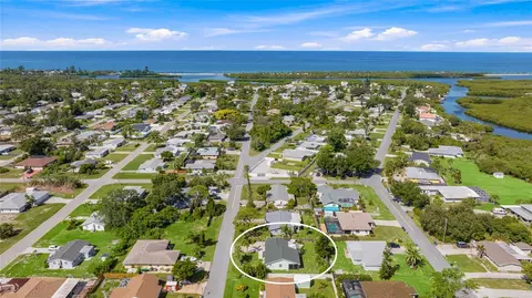 1220 Falcon Rd, Venice, FL 34293