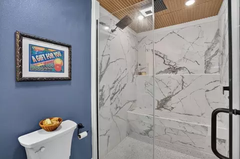 Bath - 7204 13th Ave W, Bradenton, FL 34209 photo 2 of 3