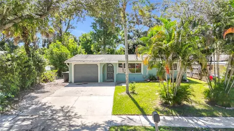 2212 Vinson Ave, Sarasota, FL 34232