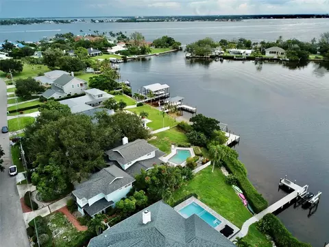 1211 61st St NW, Bradenton, FL 34209