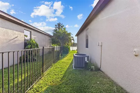 Exterior - 5409 105th Ter E, Parrish, FL 34219 photo 9 of 10