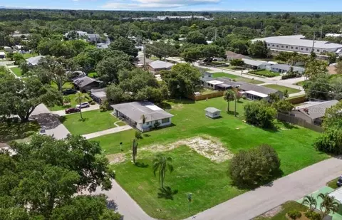 2110 Sandrala Dr, Sarasota, FL 34231
