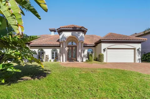 4937 Oxford Dr, Siesta Key, FL 34242