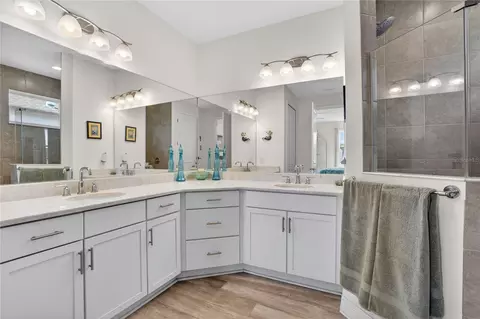 Bath - 12923 Rainwashed Loop, Parrish, FL 34219 photo 1 of 3