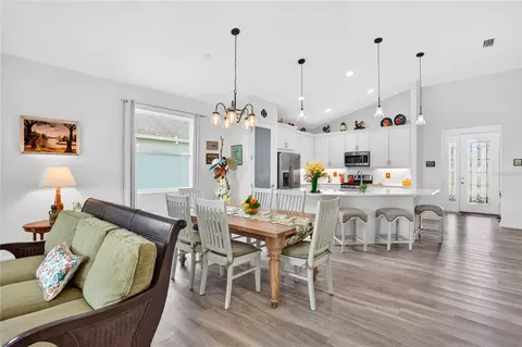 Dining - 12923 Rainwashed Loop, Parrish, FL 34219 photo 3 of 3