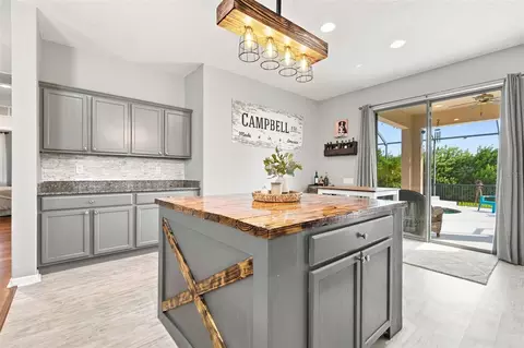 Kitchen - 10723 56th St E, Parrish, FL 34219 photo 6 of 8