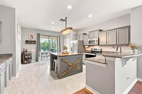 Kitchen - 10723 56th St E, Parrish, FL 34219 photo 1 of 8