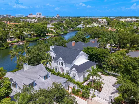 1621 Bay Point Ct, Sarasota, FL 34236