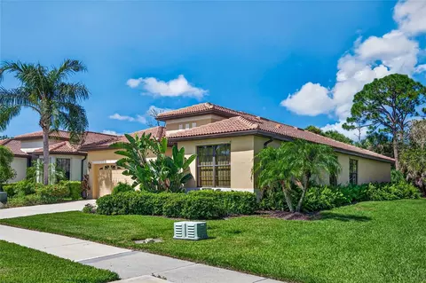 Exterior - 1995 Batello Dr, Venice, FL 34292 photo 3 of 8