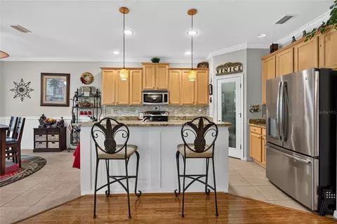 Kitchen - 1995 Batello Dr, Venice, FL 34292 photo 3 of 6