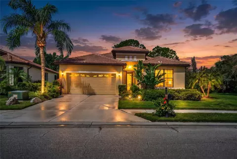 Exterior - 1995 Batello Dr, Venice, FL 34292 photo 2 of 8