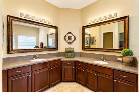 Bath - 7812 115th Ave E, Parrish, FL 34219 photo 1 of 5