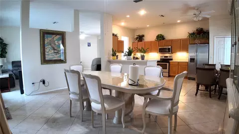 Dining - 207 39th St E, Bradenton, FL 34208 photo 3 of 4