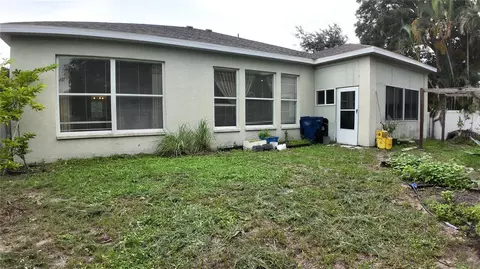 Exterior - 207 39th St E, Bradenton, FL 34208 photo 2 of 2