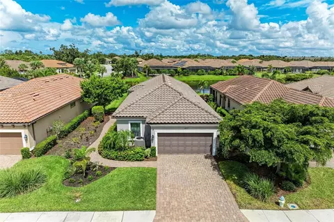 8737 Bellussi Dr, Sarasota, FL 34238