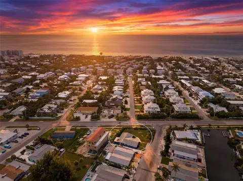 401 63rd St, Holmes Beach, FL 34217