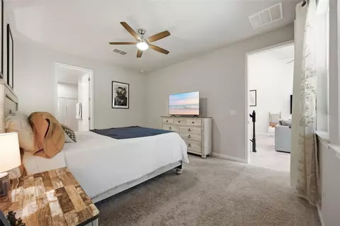 Bedroom - 5636 Silverbridge Trl, Bradenton, FL 34211 photo 2 of 6