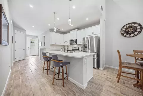 Kitchen - 5636 Silverbridge Trl, Bradenton, FL 34211 photo 2 of 3