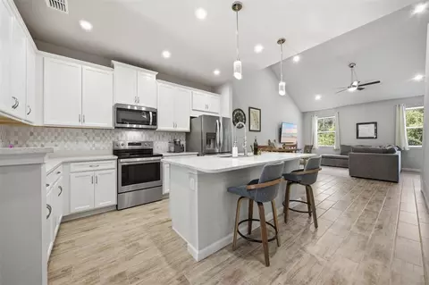 Kitchen - 5636 Silverbridge Trl, Bradenton, FL 34211 photo 1 of 3