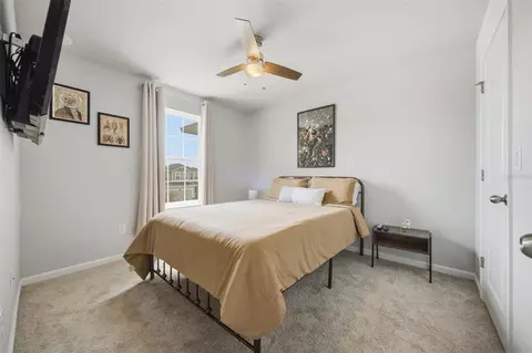 Bedroom - 5636 Silverbridge Trl, Bradenton, FL 34211 photo 3 of 6