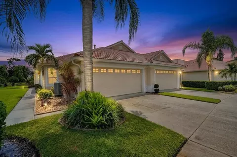 5037 Whispering Oaks Dr, North Port, FL 34287
