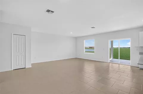 Living - 3821 Ambersweet Xing, Parrish, FL 34219 photo 1 of 2