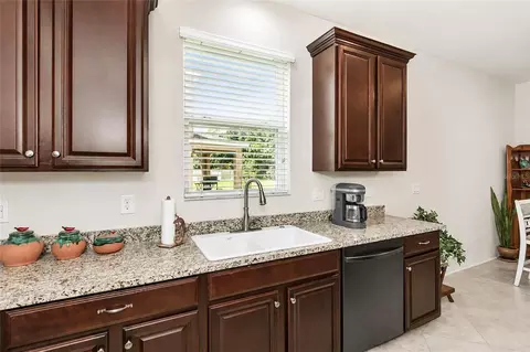 Kitchen - 7711 110th Ave E, Parrish, FL 34219 photo 3 of 8