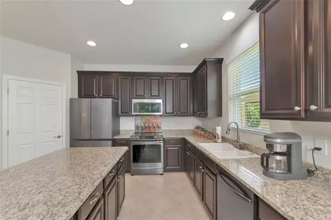 Kitchen - 7711 110th Ave E, Parrish, FL 34219 photo 7 of 8