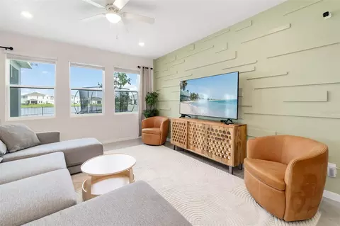 Living - 523 158th St E, Bradenton, FL 34212 photo 1 of 4