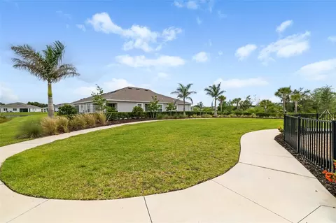 Exterior - 523 158th St E, Bradenton, FL 34212 photo 12 of 19