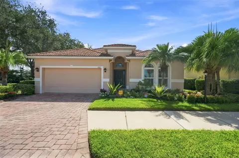 7707 33rd St E, Sarasota, FL 34243