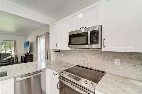 Kitchen - 3220 37th Ter E, Bradenton, FL 34208 photo 5 of 5