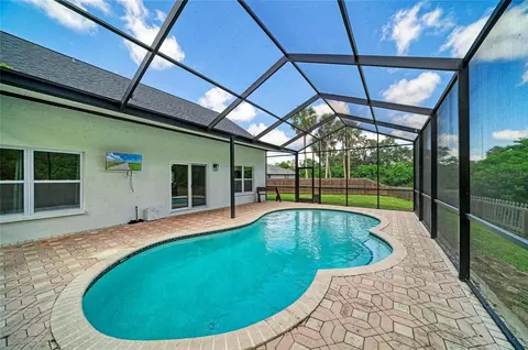 Exterior - 3220 37th Ter E, Bradenton, FL 34208 photo 3 of 11