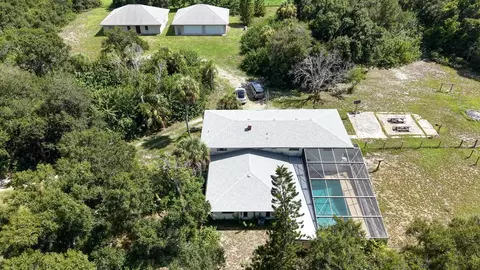 411 Bristol Ln, Nokomis, FL 34275