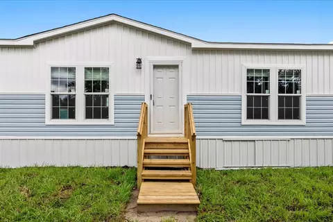 Exterior - 16918 NW 264th St, Okeechobee, FL 34972 photo 4 of 9